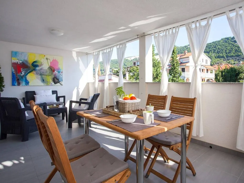Guest House Mazuth Banjol 4*,